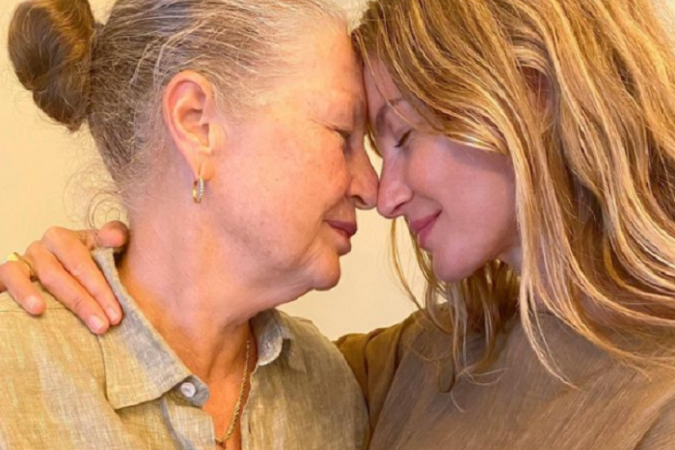 Vânia Nonnenmacher, mãe de Gisele Bündchen, morreu aos 75 anos neste domingo./(Foto: Reprodução/Redes Sociais) Vânia Nonnenmacher, mãe de Gisele Bündchen, morreu aos 75 anos neste domingo./(Foto: Reprodução/Redes Sociais)