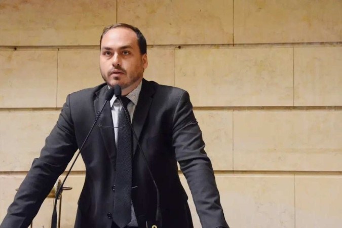 Carlos Bolsonaro é alvo de operação da PF/crédito: Caio César/CMRJ