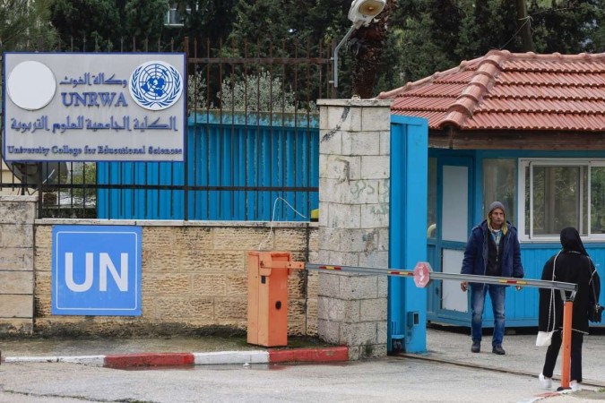 Comissário-geral da UNRWA apelou que os países não suspendam o financiamento a organização humanitária/Foto: JAAFAR ASHTIYEH / AFP Comissário-geral da UNRWA apelou que os países não suspendam o financiamento a organização humanitária/Foto: JAAFAR ASHTIYEH / AFP