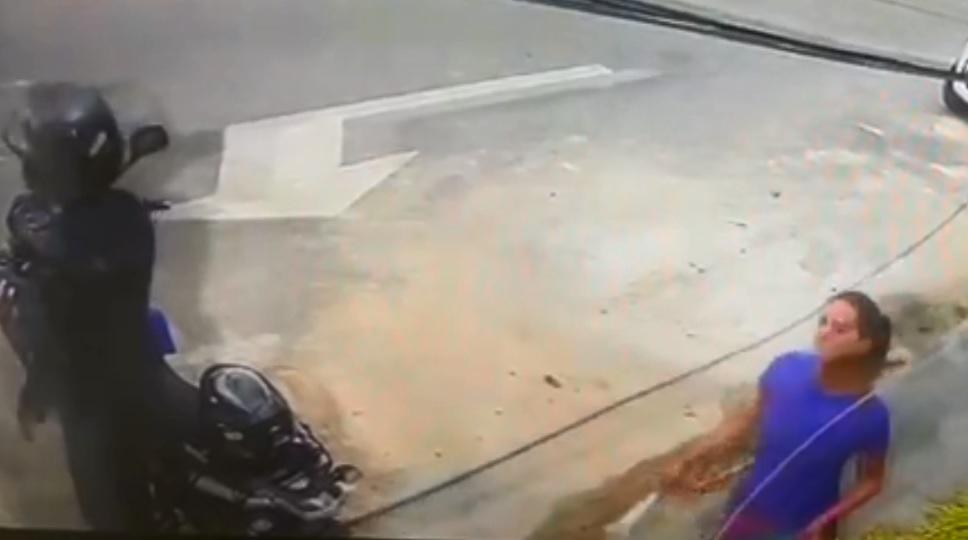 Assaltante de capacete atacoou mulher em Boa Viagem/Foto: reprodução/Polícia Civil