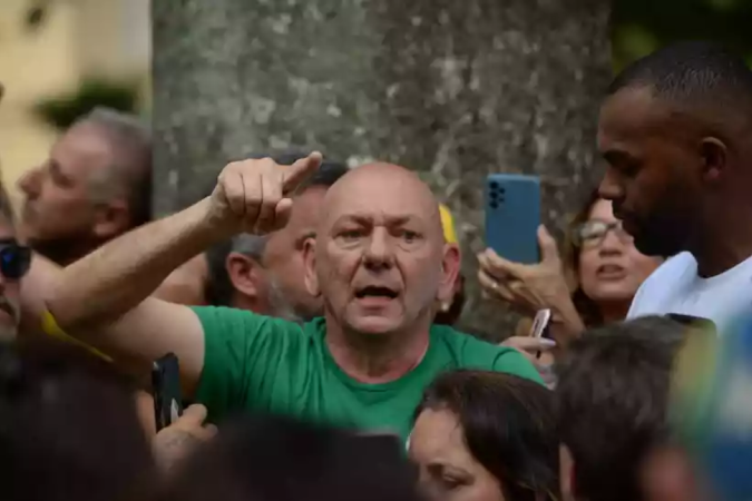 Hang é um dos apoiadores mais fiéis de Bolsonaro