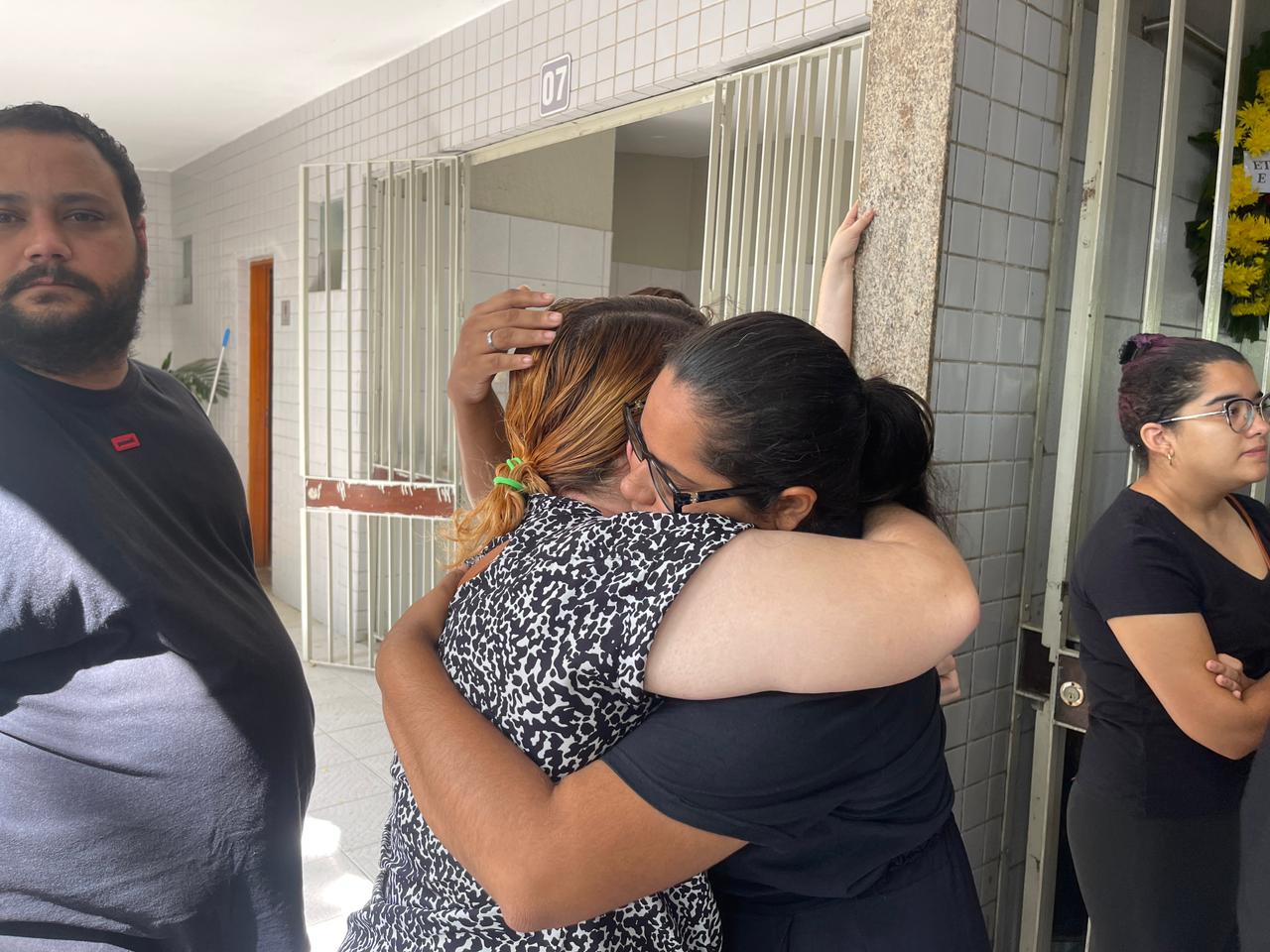 Emoção mrcou velório e Dávine Cordeiro