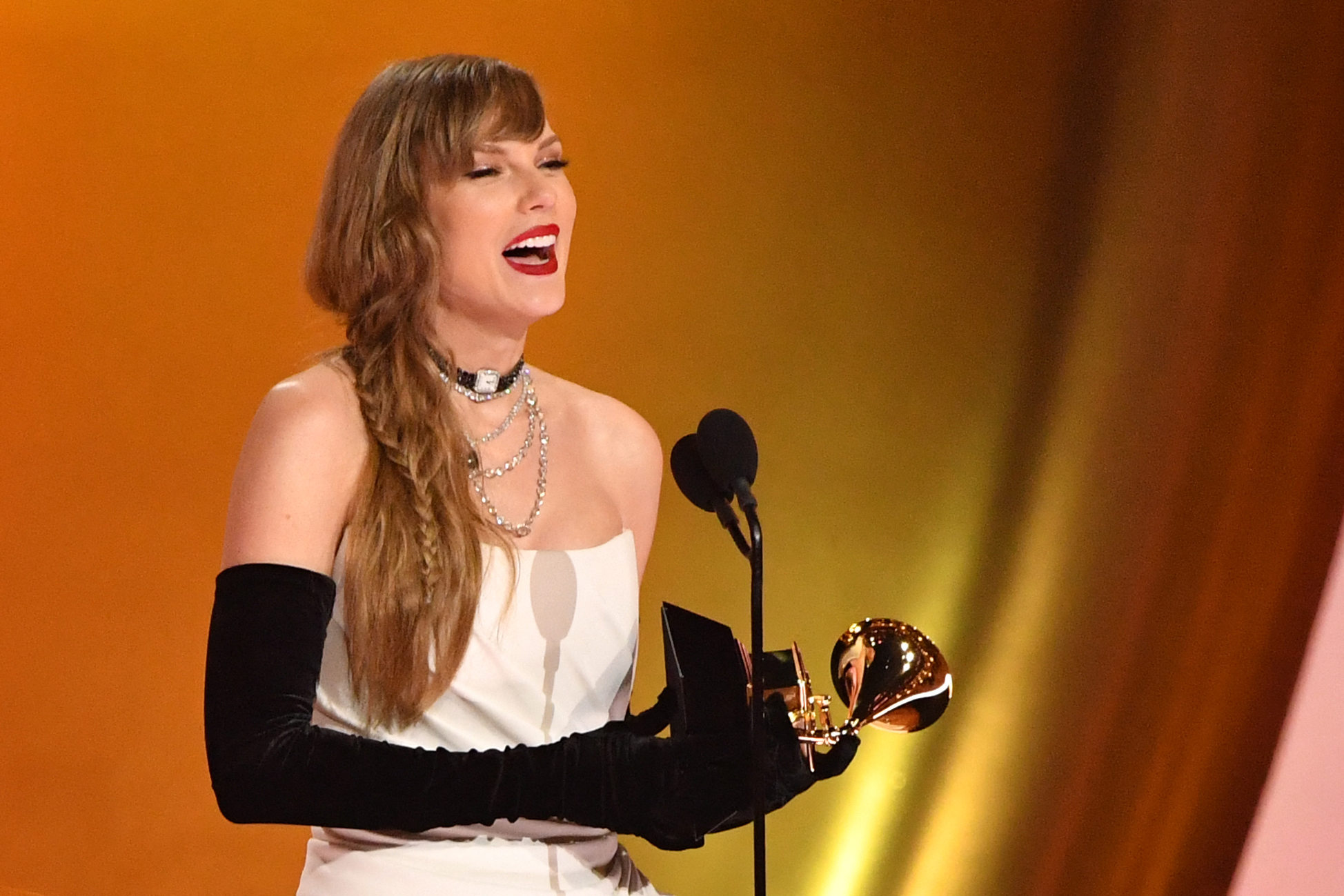 Taylor Swift anunciou seu novo álbum de estúdio durante a premiação/Foto: VALERIE MACON / AFP Taylor Swift anunciou seu novo álbum de estúdio durante a premiação/Foto: VALERIE MACON / AFP