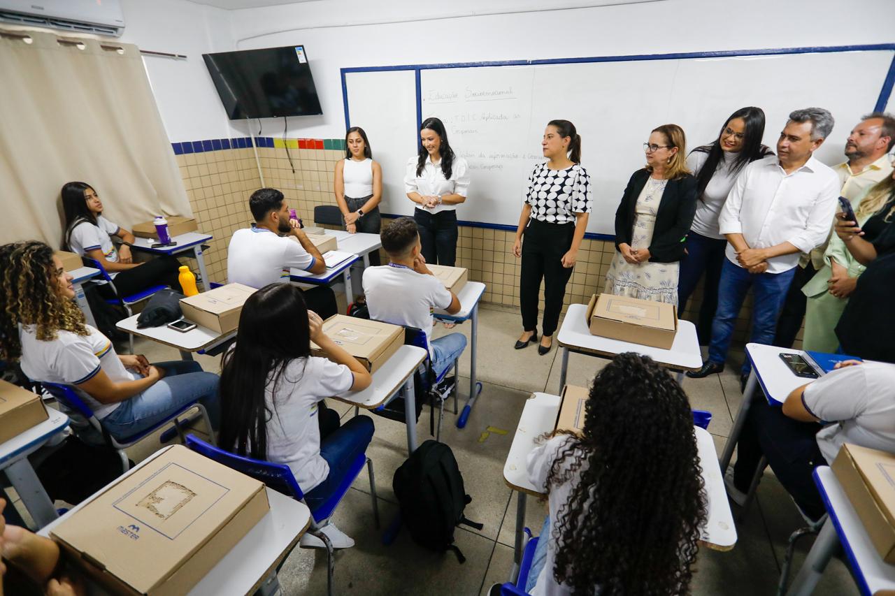 Raquel Lyra abriu ano letivo em escoila no Sertão/Foto: Governo de Pernambuco Raquel Lyra abriu ano letivo em escoila no Sertão/Foto: Governo de Pernambuco