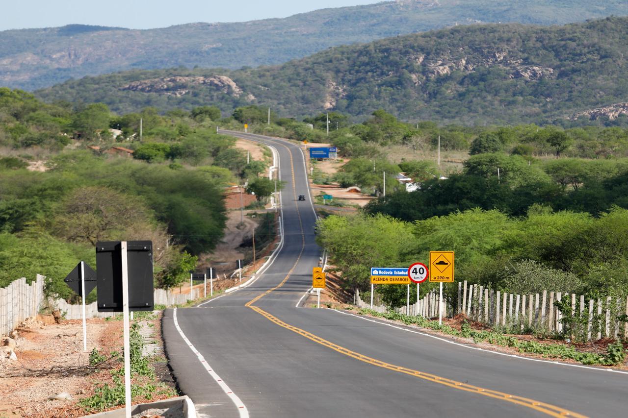 Foram feitos serviços de implantação, pavimentação e restauração da rodovia/Foto: Miva Filho/Secom
