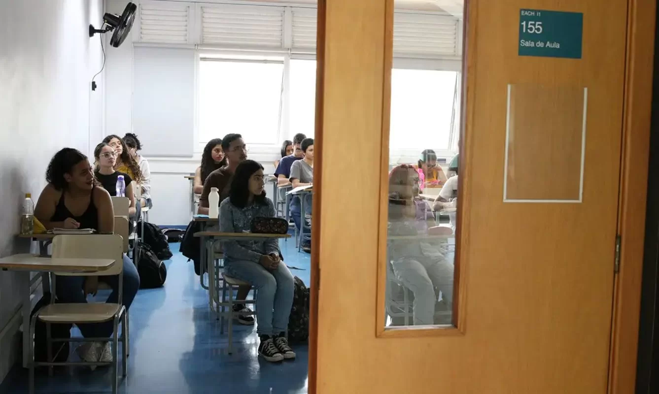 A participação na lista de espera deve ser feita por meio da página do sistema no portal Acesso Único./Crédito: Rovena Rosa/Agência Brasil A participação na lista de espera deve ser feita por meio da página do sistema no portal Acesso Único./Crédito: Rovena Rosa/Agência Brasil