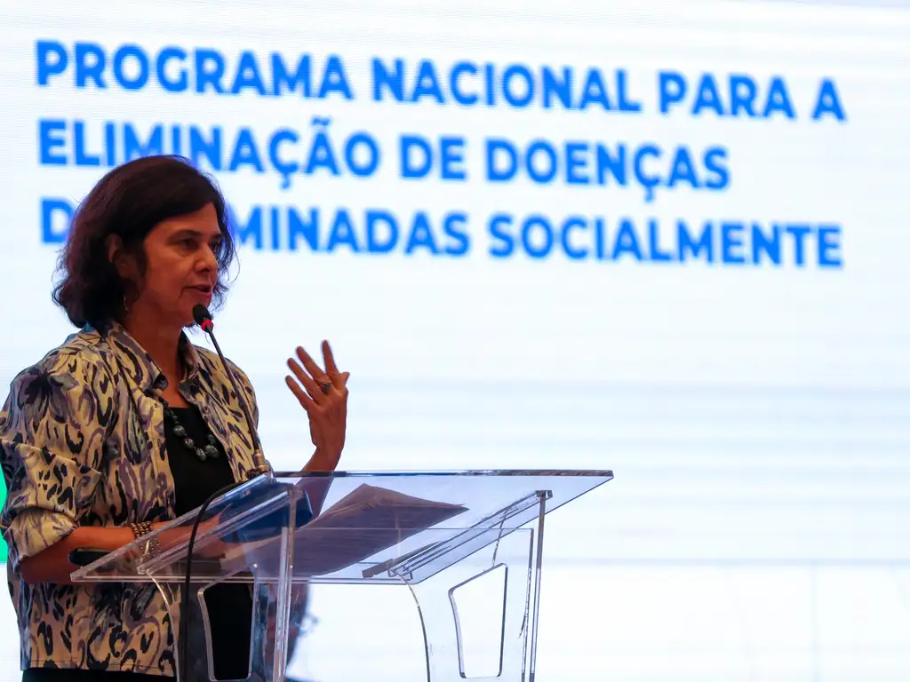 Decreto que institui o programa foi assinado pelo presidente Luiz Inácio Lula da Silva e pela ministra da Saúde, Nísia Trindade/foto: Fábio Rodrigues-Pozzebom/Agência Brasil