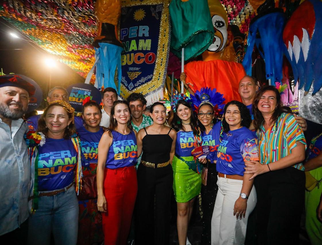 A governadora Raquel Lyra na Praça do Carmo, em Olinda/Foto: Miva Filho/SECOM