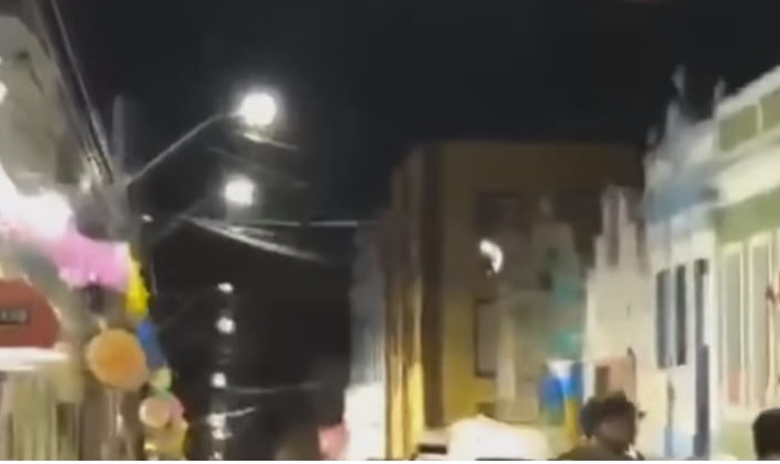 Crime aconteceu na Rua Prudente de Moraes, perto da abertura do carnaval/Foto: redes sociais Crime aconteceu na Rua Prudente de Moraes, perto da abertura do carnaval/Foto: redes sociais