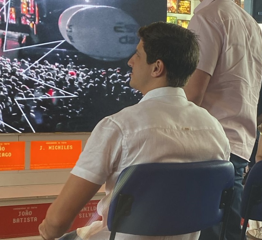 Sem o "cabelo nevado", que empolgou no Carnval, Jo&atilde;o Campos falou sobre folia de 2025/Foto: Aim&eacute; Kiryllos/DP