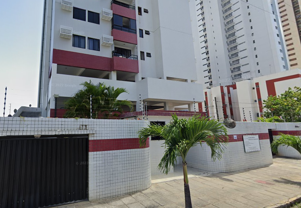 O porteiro foi morto enquanto trabalhava no Edifício Monte Pascoal, em Boa Viagem/Foto: Reprodução/Google Street View O porteiro foi morto enquanto trabalhava no Edifício Monte Pascoal, em Boa Viagem/Foto: Reprodução/Google Street View