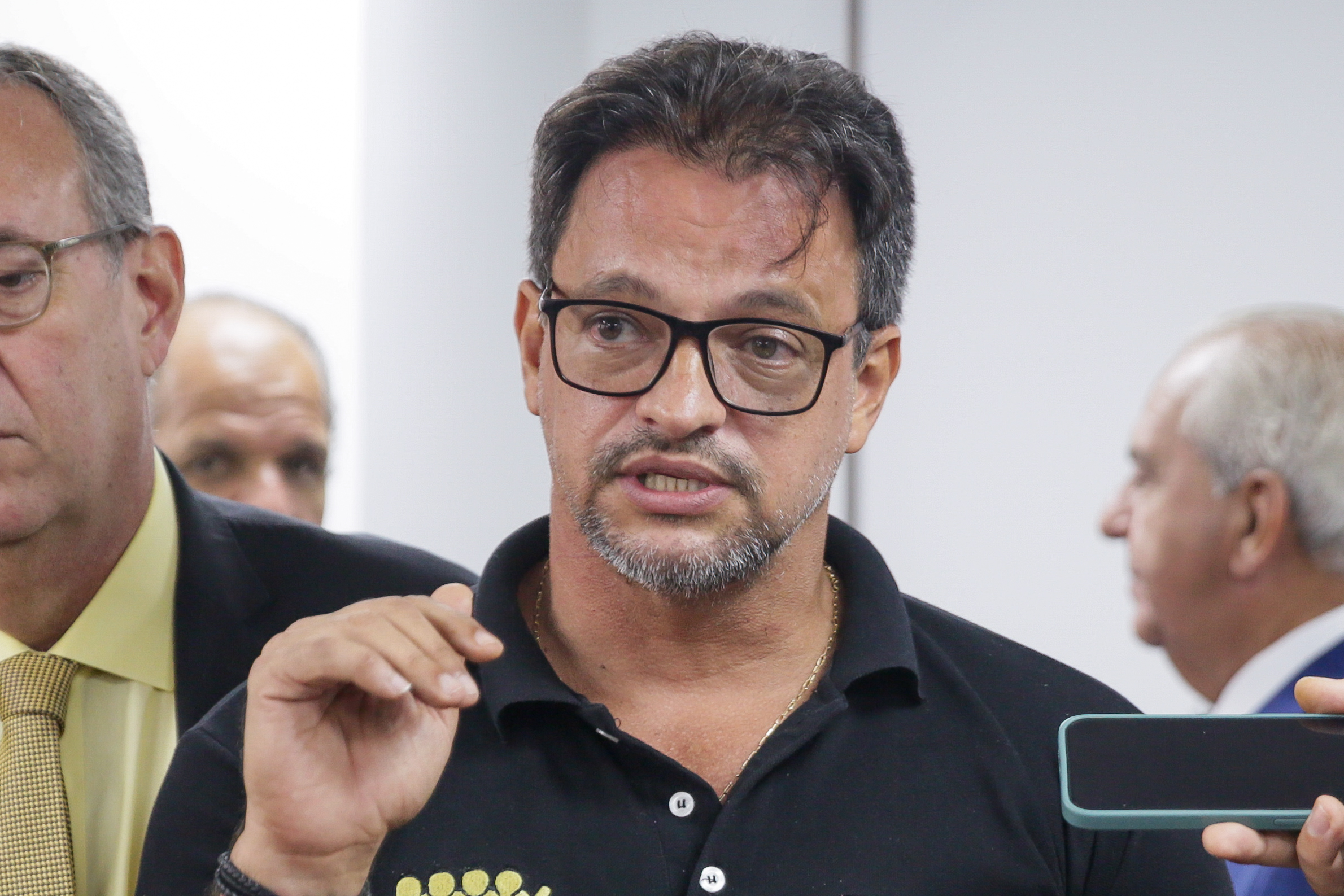 O presidente do Sinpol, Áureo Cisneiros, detalhou a lista de reivindicações pleiteadas pela categoria 