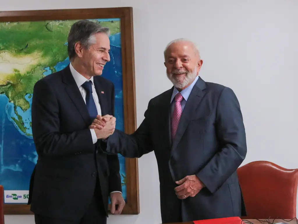 O presidente Luiz Inácio Lula da Silva recebeu o secretário de Estado dos EUA, Antony Blinken/foto: Fabio Rodrigues-Pozzebom/ Agência Brasil O presidente Luiz Inácio Lula da Silva recebeu o secretário de Estado dos EUA, Antony Blinken/foto: Fabio Rodrigues-Pozzebom/ Agência Brasil