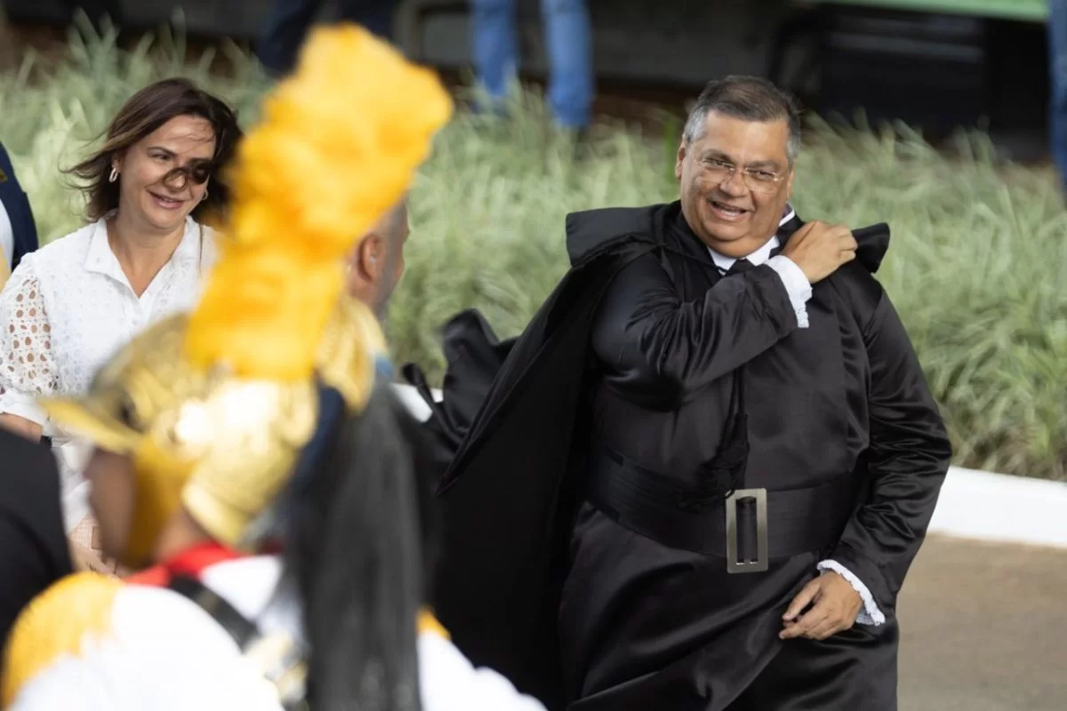 Dino falou com os jornalistas em sua chegada ao STF/foto: IGO ESTRELA/Metrópoles Dino falou com os jornalistas em sua chegada ao STF/foto: IGO ESTRELA/Metrópoles