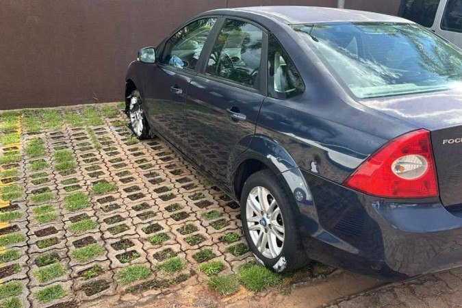 O veículo modelo Ford Focus também foi apreendido/foto: Reprodução/Correio Braziliense O veículo modelo Ford Focus também foi apreendido/foto: Reprodução/Correio Braziliense