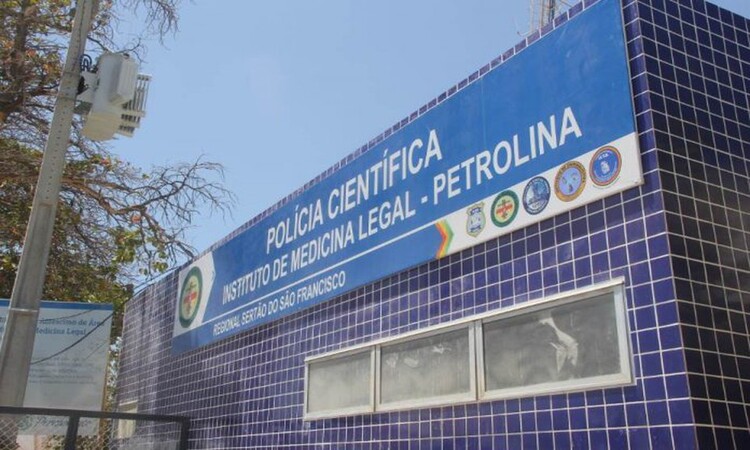 Os corpos dos irmãos assassinados foram encaminhados para o IML de Petrolina, Sertão do Estado/Foto: Arquivo/DP Os corpos dos irmãos assassinados foram encaminhados para o IML de Petrolina, Sertão do Estado/Foto: Arquivo/DP