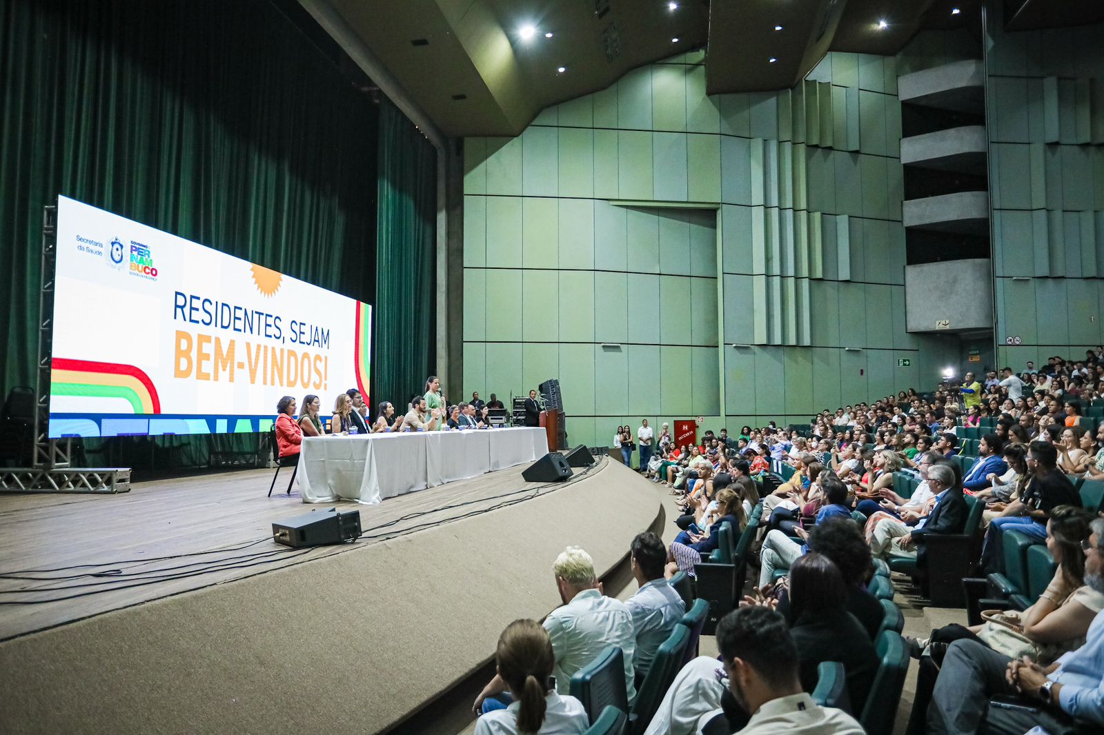 . Estes profissionais da saúde fazem parte do programa de Residência Médica e Residência em Área Profissional da Saúde, tipo de pós-graduação de ensino em serviço supervisionado/Foto: Janaína Pepeu/Secom . Estes profissionais da saúde fazem parte do programa de Residência Médica e Residência em Área Profissional da Saúde, tipo de pós-graduação de ensino em serviço supervisionado/Foto: Janaína Pepeu/Secom