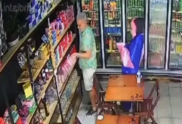 Homem vestidode papangiu matou comerciante em posto de Olinda/Foto: redes sociais