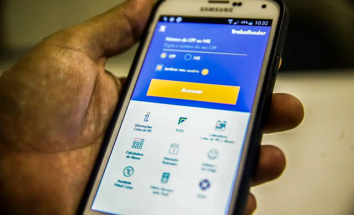 Ao todo, 4,5 milhões de empregadores vão usar a plataforma para gerir os dados de mais de 50 milhões de trabalhadores/Marcelo Camargo/Agência Brasil