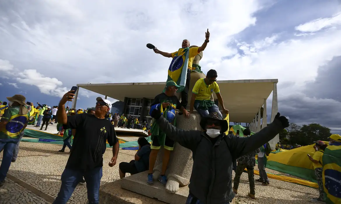 STF condenou cerca de 100 investigados desde o início dos julgamentos do 8 janeiro/foto: Marcelo Camargo/Agência Brasil STF condenou cerca de 100 investigados desde o início dos julgamentos do 8 janeiro/foto: Marcelo Camargo/Agência Brasil