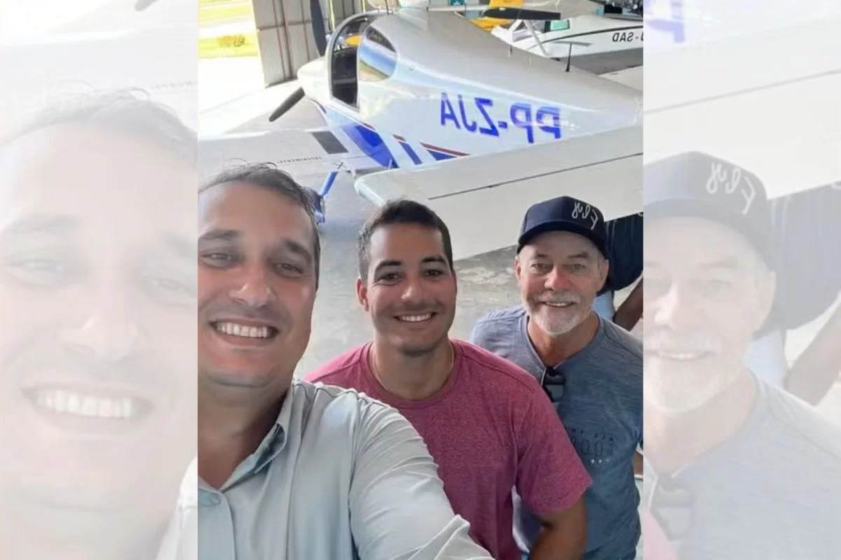 O avião de pequeno porte caiu a cerca de um quilômetro do local de decolagem na Associação Brasileira de Aerodesportiva em Barreiras/Foto: Reprodução O avião de pequeno porte caiu a cerca de um quilômetro do local de decolagem na Associação Brasileira de Aerodesportiva em Barreiras/Foto: Reprodução