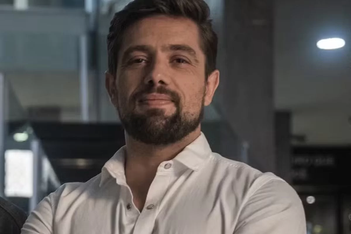 De acordo com o documento, Rafael chegou ao bar em seu carro com uma freada brusca, assustando pessoas que estavam no local/Foto: Reprodução/Globo De acordo com o documento, Rafael chegou ao bar em seu carro com uma freada brusca, assustando pessoas que estavam no local/Foto: Reprodução/Globo