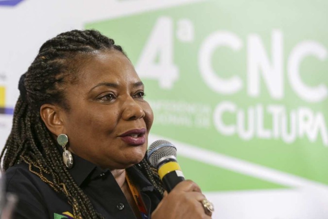 A ministra da Cultura, Margareth Menezes, conversou com a imprensa antes do início da 4ª Conferência Nacional de Cultura/foto: Marcelo Camargo/Agência Brasil