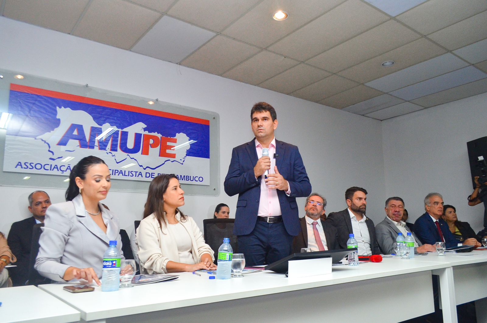 Prefeito de Paudalho, Marcelo Gouveia assume presidência da Amupe em cerimônia com presença da governadora Raquel Lyra/Divulgação/Lu Rocha Prefeito de Paudalho, Marcelo Gouveia assume presidência da Amupe em cerimônia com presença da governadora Raquel Lyra/Divulgação/Lu Rocha