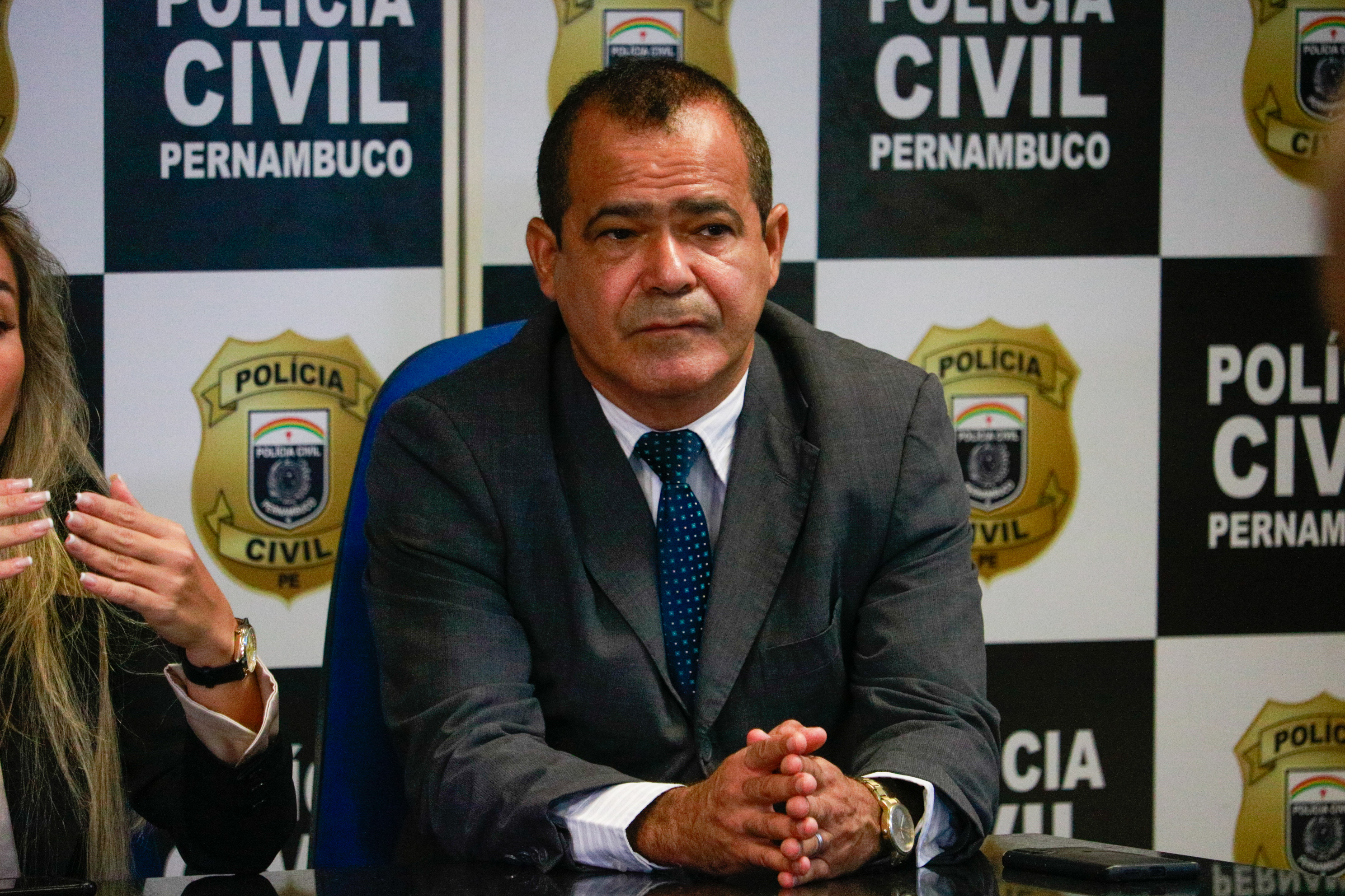 O corregedor-geral do Detran, o coronel André Ângelo disse que os dois funcionários presos serão alvos de investigações do órgão 