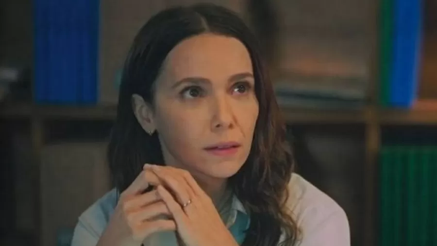A atriz Débora Falabella já havia entrado com uma medida protetiva contra a fã, no ano passado/Foto: Reprodução/Redes Sociais A atriz Débora Falabella já havia entrado com uma medida protetiva contra a fã, no ano passado/Foto: Reprodução/Redes Sociais