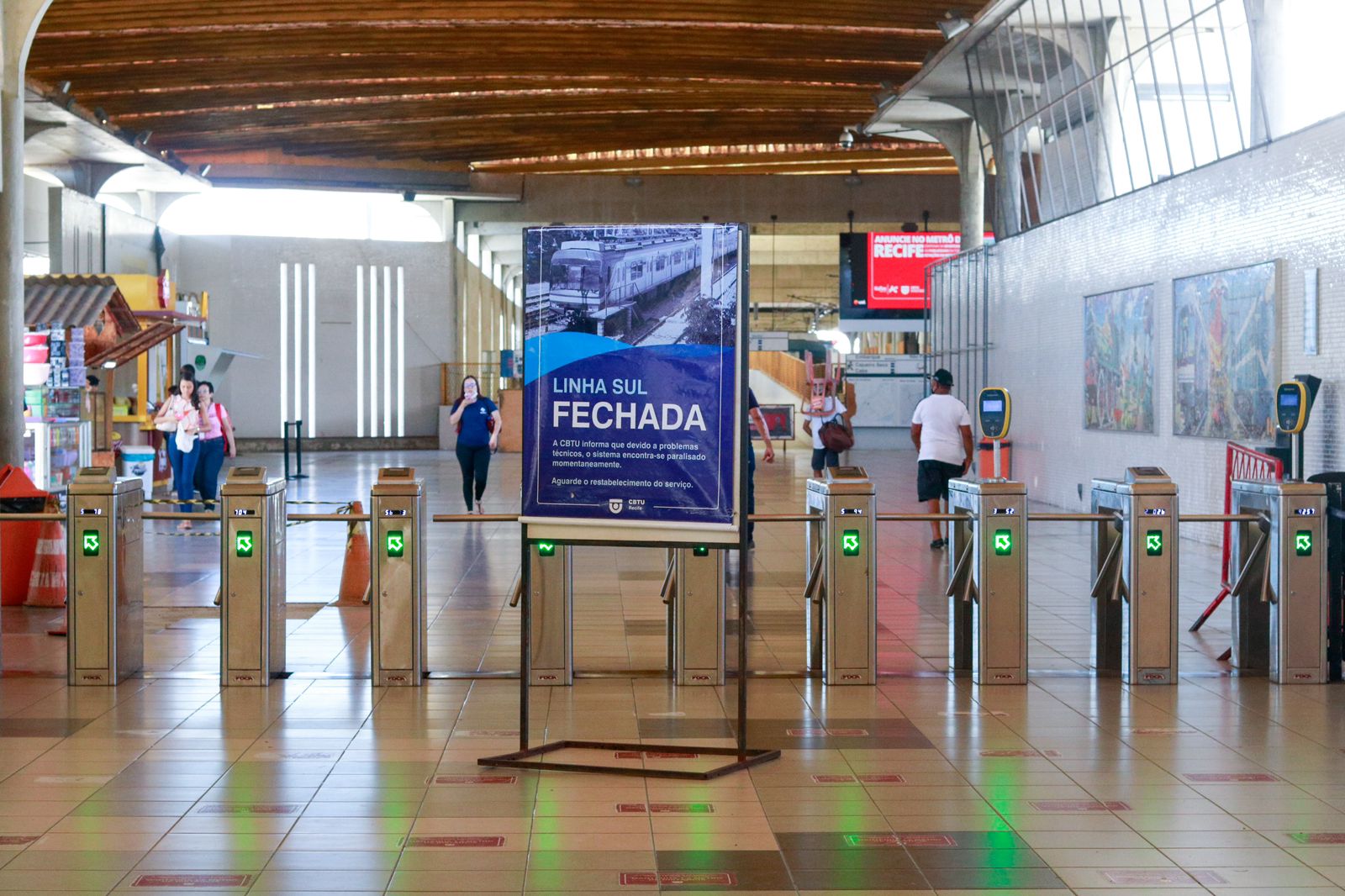 Trens da Linha Sul do Metrô estão sem funcionar/Foto: Marina Torres/DP