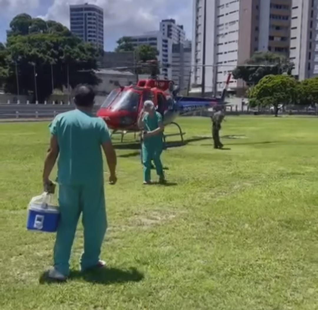 Coração foi transportado de helicóptero e salvou uma vida/Foto: Redes Sociais