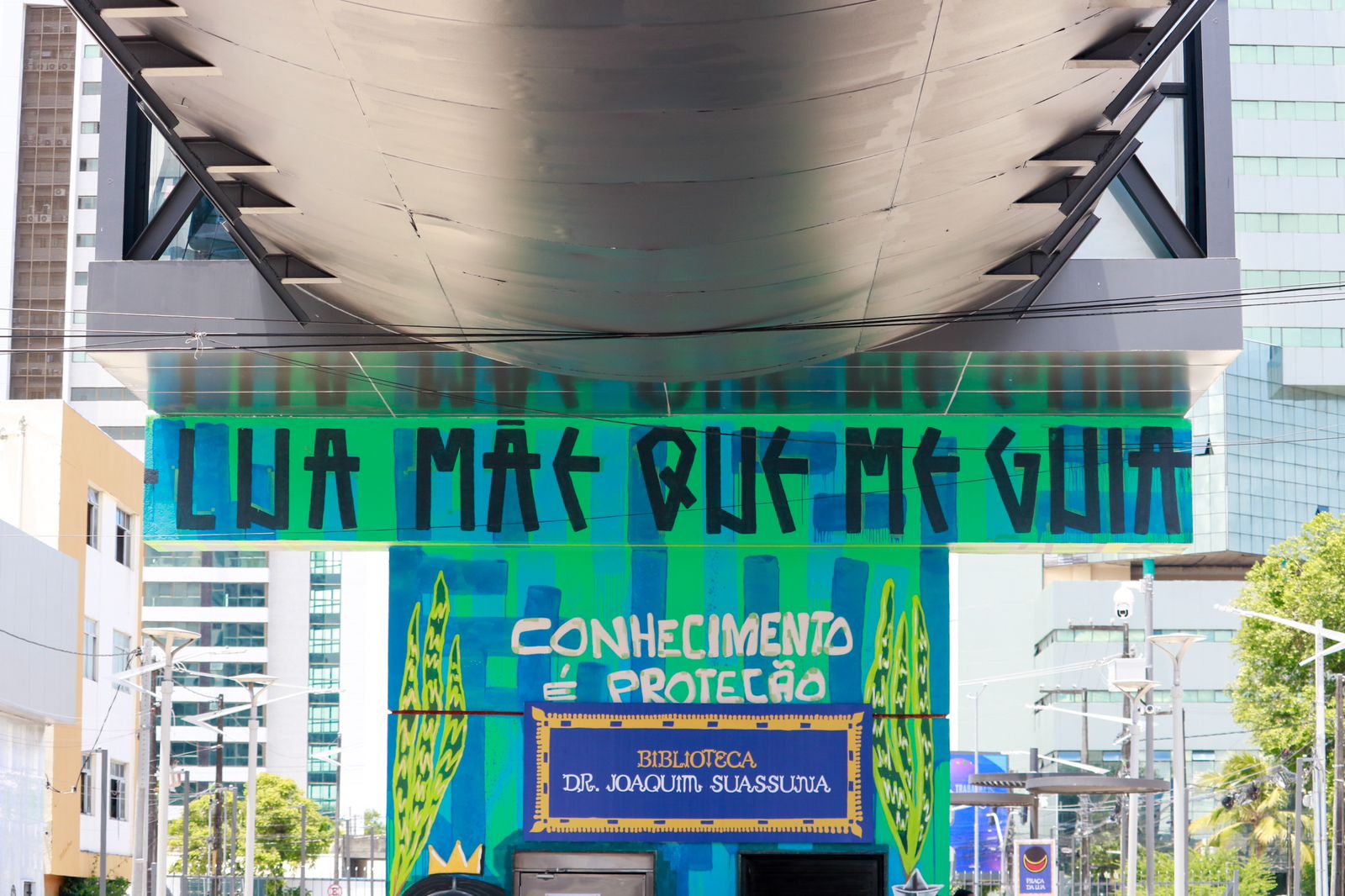 Antiga passarela estava sucateada