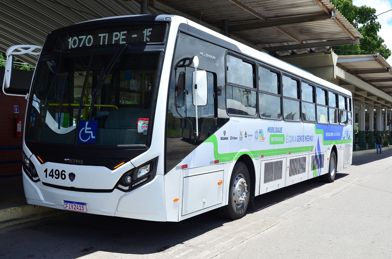 Ônibus movido a gás natural está sendo testado/Foto: Governo do Estado Ônibus movido a gás natural está sendo testado/Foto: Governo do Estado