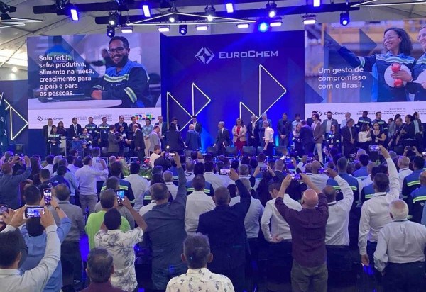 Lula durante participação de evento de inauguração do complexo de mineração e produção de fertilizantes da EuroChem em Serra do Salitre, Minas Gerais