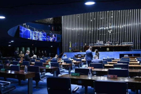 A PEC é sinalizada como uma resposta dos senadores a uma interferência considerada indevida do Supremo Tribunal Federal (STF) em assuntos do Legislativo/crédito: Roque de Sá/Agência Senado A PEC é sinalizada como uma resposta dos senadores a uma interferência considerada indevida do Supremo Tribunal Federal (STF) em assuntos do Legislativo/crédito: Roque de Sá/Agência Senado