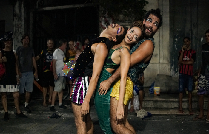Espetáculo explora as potencialidades da interseção entre a arte circense e o ritmo do frevo/Crédito: Divulgação