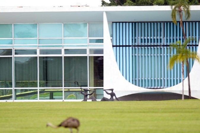 Lula justificou com o sumiço dos móveis a compra de mais de R$ 250 mil em novas peças para o Alvorada/foto: Ed Alves/CB/DA.Press Lula justificou com o sumiço dos móveis a compra de mais de R$ 250 mil em novas peças para o Alvorada/foto: Ed Alves/CB/DA.Press