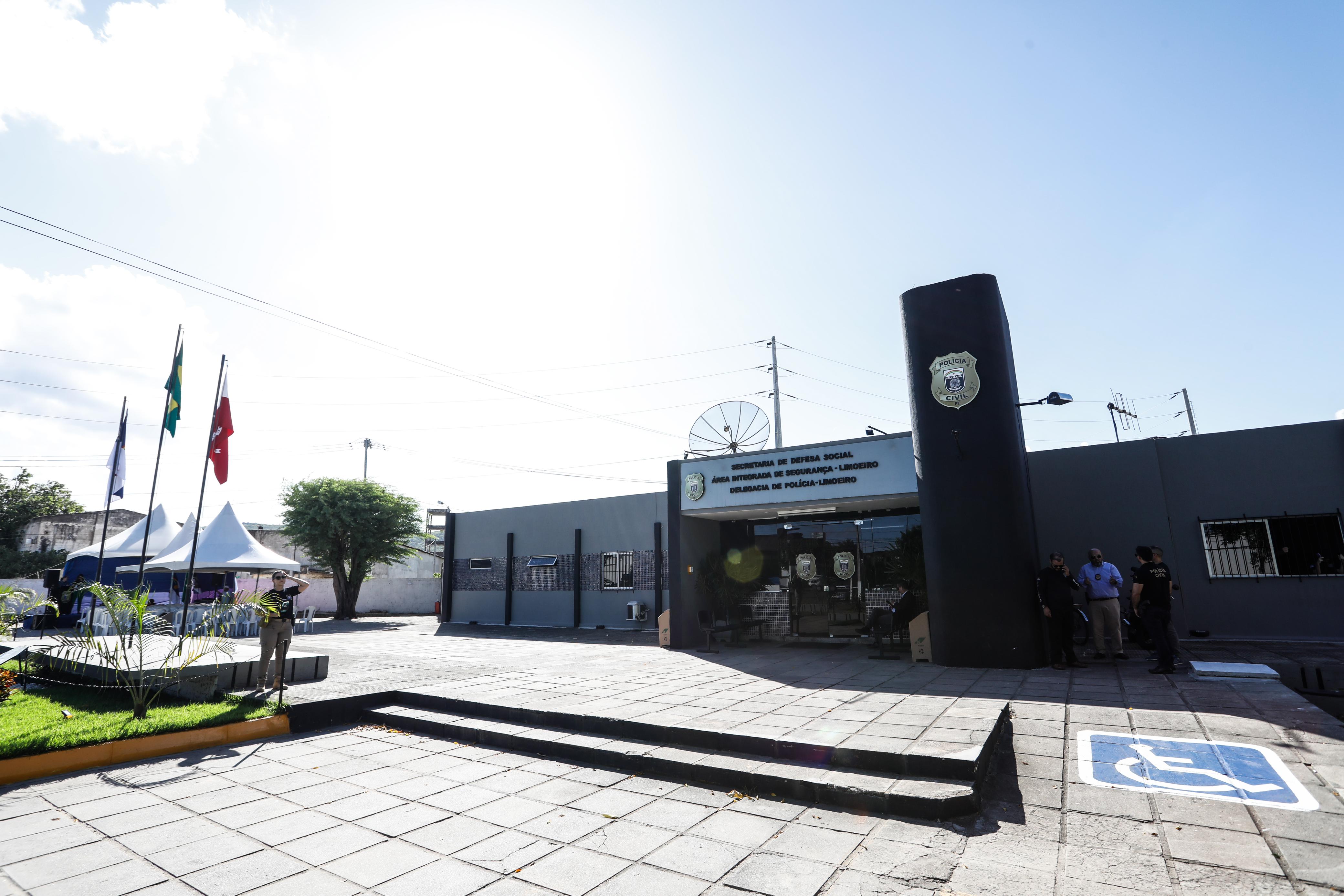 O complexo é formado pela Delegacia de Polícia da 115ª Circunscrição, a 16ª Seccional e a Delegacia de Plantão do município/Foto: Hesíodo Goés/Secom O complexo é formado pela Delegacia de Polícia da 115ª Circunscrição, a 16ª Seccional e a Delegacia de Plantão do município/Foto: Hesíodo Goés/Secom