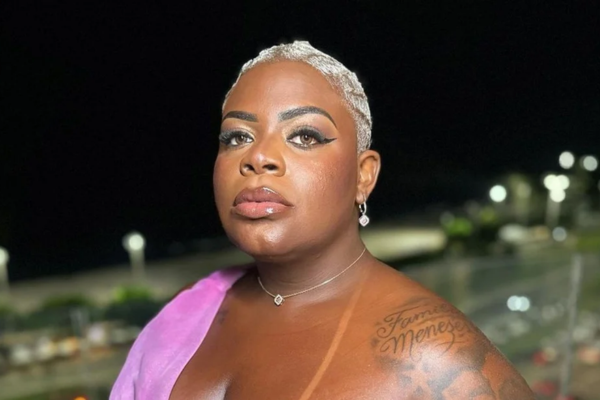 A cantora explicou que é provocada pela mulher/Crédito: Reprodução / Instagram A cantora explicou que é provocada pela mulher/Crédito: Reprodução / Instagram