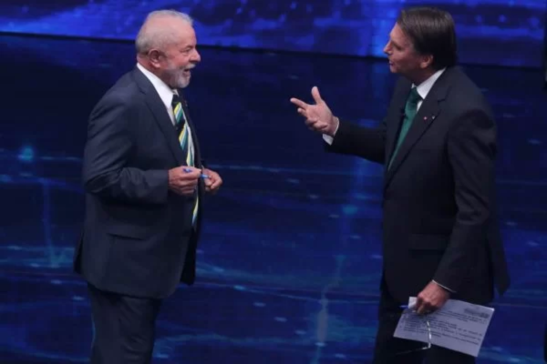 Bolsonaro e Michelle pedem que Lula se retrate ''na mesma proporção do dano'' que causou/Crédito: Fábio Vieira/Metrópoles Bolsonaro e Michelle pedem que Lula se retrate ''na mesma proporção do dano'' que causou/Crédito: Fábio Vieira/Metrópoles