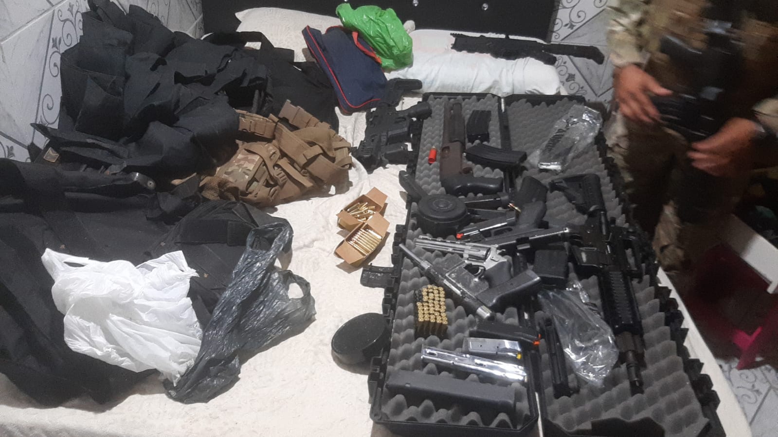 Arsenal foi apreendido em operação/Foto: Polícia Civil Arsenal foi apreendido em operação/Foto: Polícia Civil