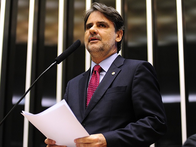 Presidente estadual do MDB, Raul Henry anunciou manutenção de aliança com João Campos/Cãmara dos Depurados/Divulgação Presidente estadual do MDB, Raul Henry anunciou manutenção de aliança com João Campos/Cãmara dos Depurados/Divulgação