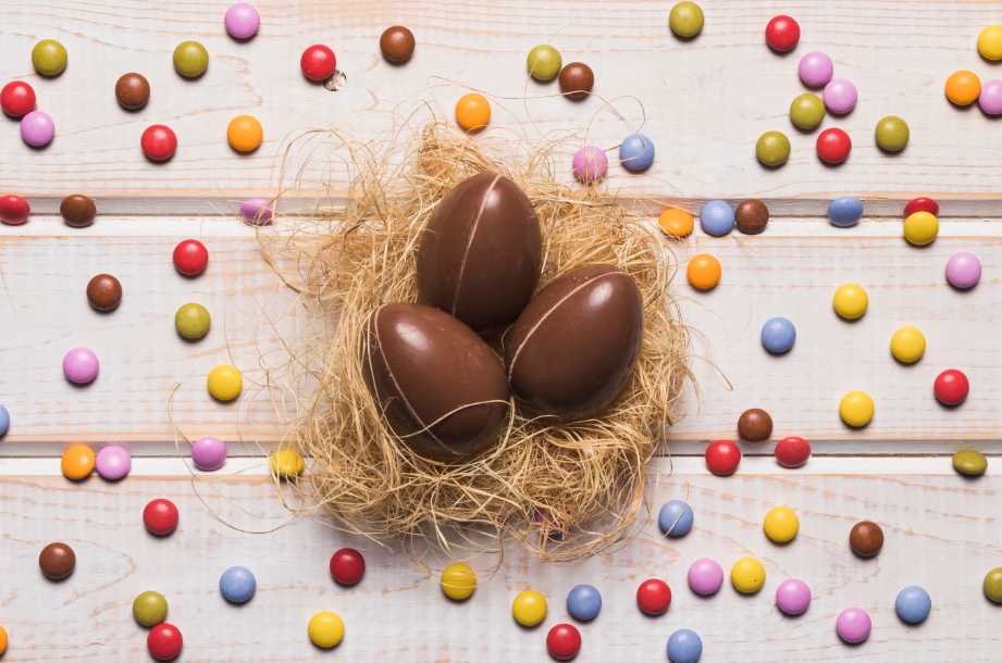 Troca de ovos de chocolate é uma das tradições de Páscoa mais comuns do Brasil/Foto: Freepik