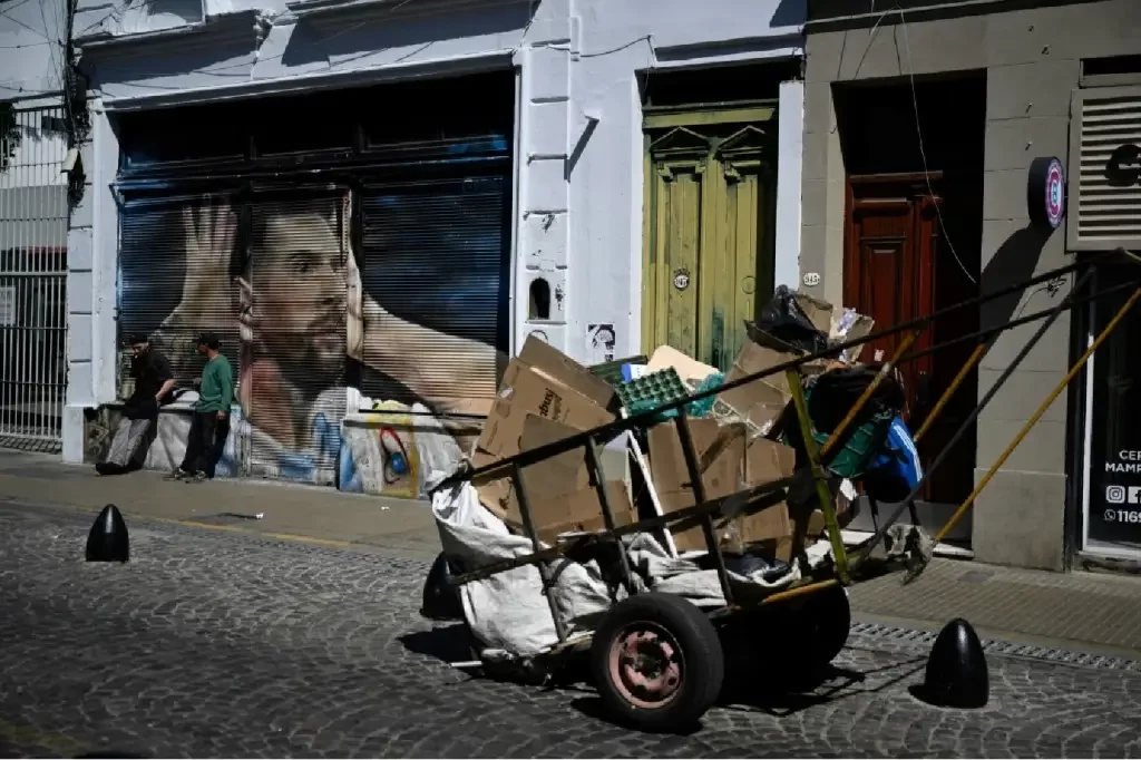 De acordo com o Indec, cerca de 3,5 milhões de argentinos estão em situação de indigência/foto: Javier Tovar/AFP De acordo com o Indec, cerca de 3,5 milhões de argentinos estão em situação de indigência/foto: Javier Tovar/AFP