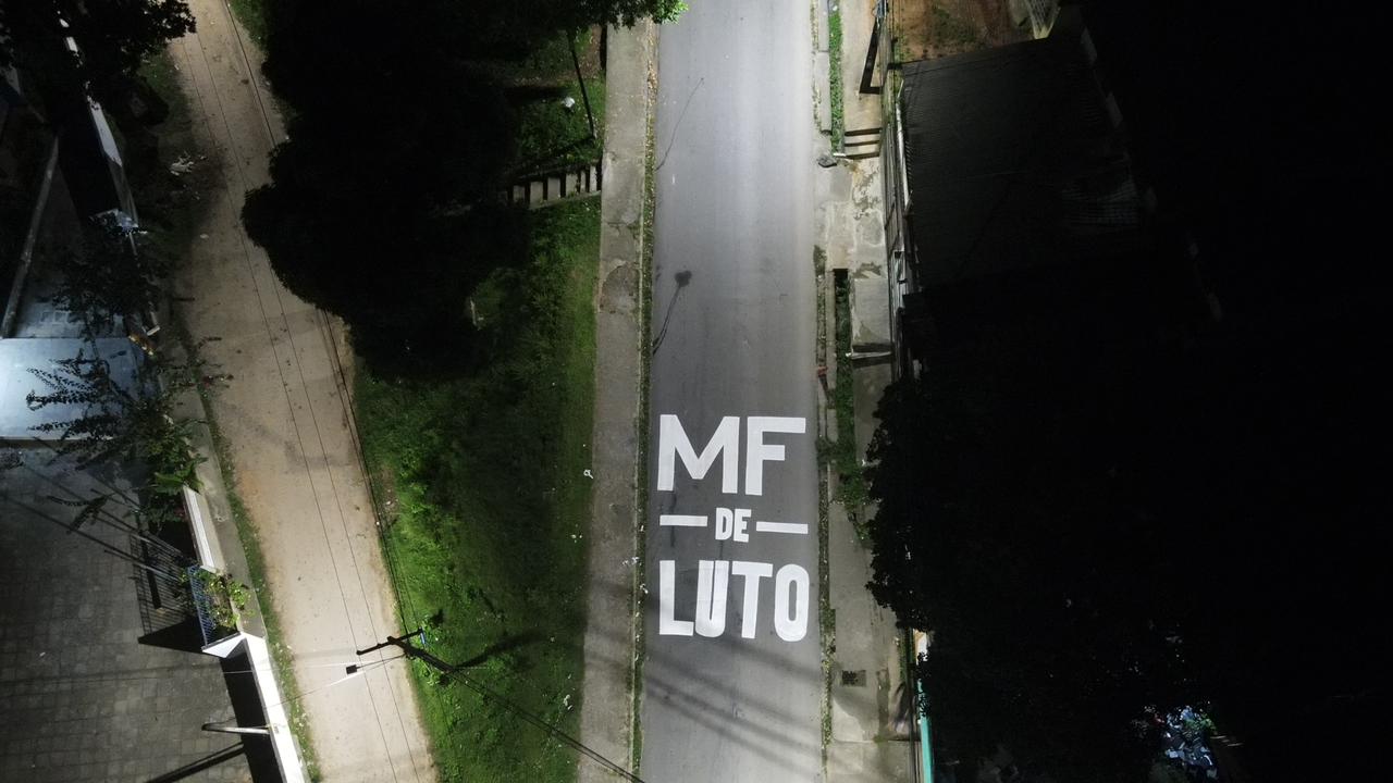 Frase foi escrita na área da tragédia