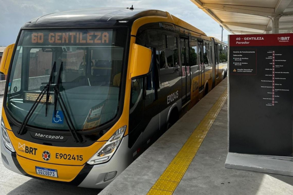 BRT segue para o Terminal Gentileza/Crédito: Beth Santos / Prefeitura do Rio BRT segue para o Terminal Gentileza/Crédito: Beth Santos / Prefeitura do Rio