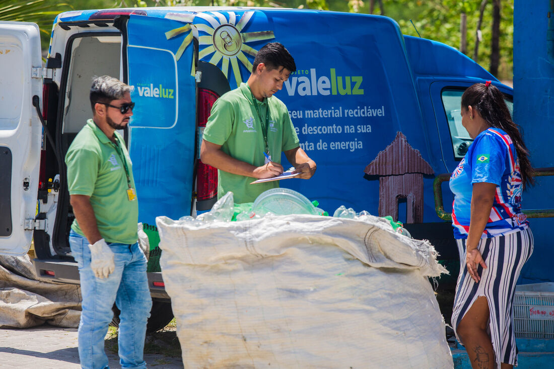 Ao reciclar o equipamento, a indústria economiza até 0,64 (MW/h/ton) no consumo de energia elétrica/Foto: Divulgação/Neoenergia Ao reciclar o equipamento, a indústria economiza até 0,64 (MW/h/ton) no consumo de energia elétrica/Foto: Divulgação/Neoenergia