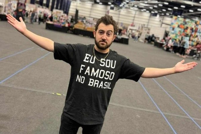 O ator que interpretou Greg celebrou o ganho de seguidores e mandou outra mensagem ao Brasil, se disponibilizando para vir a Comic Con/foto: Reprodução/Instagram O ator que interpretou Greg celebrou o ganho de seguidores e mandou outra mensagem ao Brasil, se disponibilizando para vir a Comic Con/foto: Reprodução/Instagram
