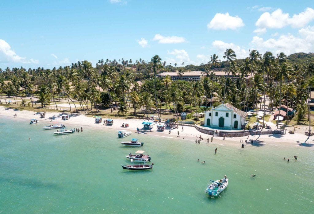 O resort fica na Praia dos Carneiros, no Litoral Sul do Estado/Foto: Reprodução/Redes Sociais O resort fica na Praia dos Carneiros, no Litoral Sul do Estado/Foto: Reprodução/Redes Sociais